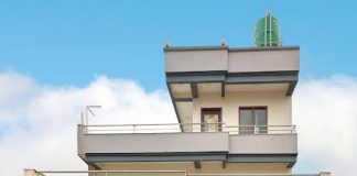 ‘मेरो डिजिटल देश’ को विजेतालाई दिइने घरमै पुगे नायकद्वय हमाल र राई