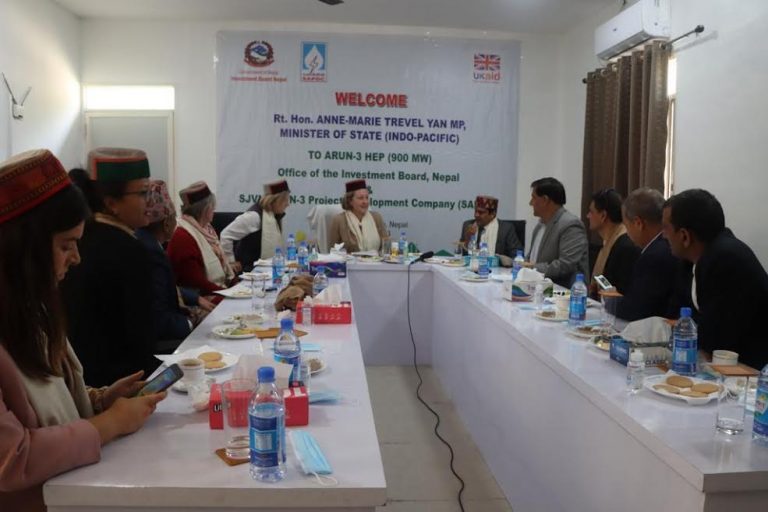 अरुण-३ जलविद्युत् परियोजनास्थलमा उच्चस्तरीय भ्रमण, भौतिक प्रगति ६१ प्रतिशत