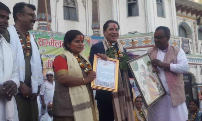 ऋषि धमला बने ‘पटमूर्ख’
