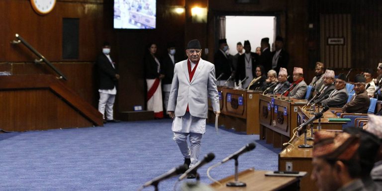 प्रचण्डले पाए विश्वासको मत, एमाले, राप्रपा  विपक्षमा उभिए