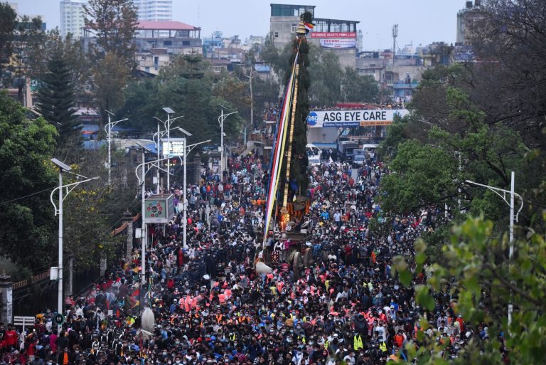 यस वर्षदेखि सेतो मत्स्येन्द्रनाथको रथ पर्यटकलाई पनि तान्न दिने