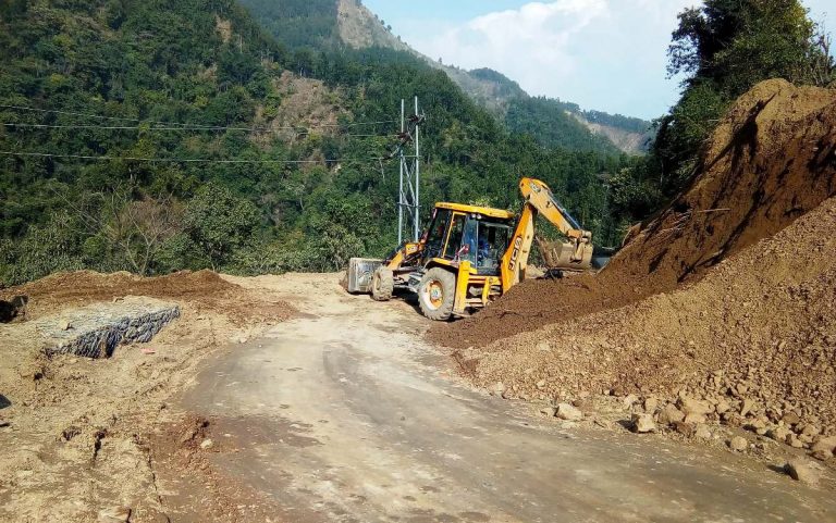 समयमै काम नगर्नेको ठेक्का तोड्दै विभाग