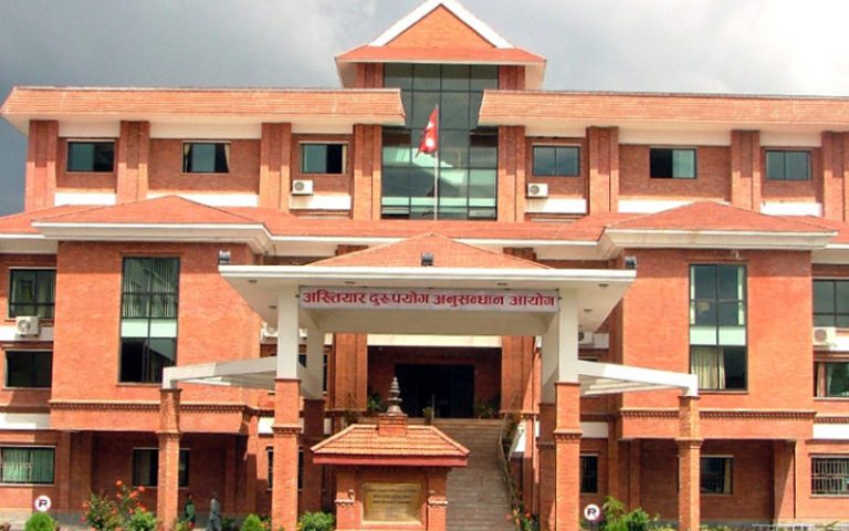 बजेटमा करका दर हेरफेरको आरोप लागेका घिमिरेविरुद्ध २ करोडको भ्रष्टाचार मुद्दा