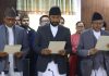 रवि लामिछाने र स्वर्णिम वाग्लेले लिए शपथ