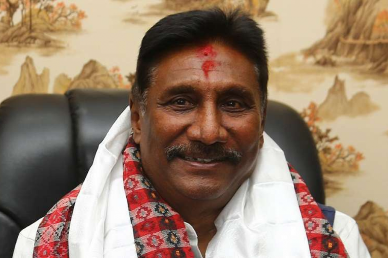 तीन व्यवस्था फेरियो, शरतसिंह भण्डारी सधैँ मन्त्री