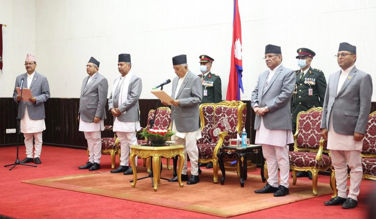 आठौंपटक मन्त्रिपरिषद् विस्तार, ‘प्रचण्ड’ सरकारले अझै पाएन् पूर्णता