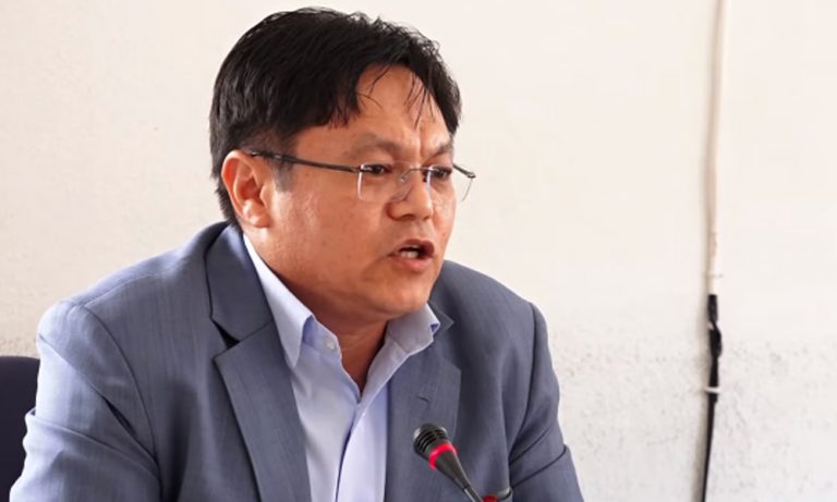 नेपाल एयरलाइन्सका हाकिमसँग किन रिसाए पर्यटनमन्त्री ?