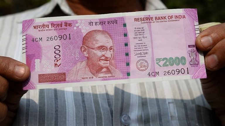 भारतले गर्यो २ हजारका नोट नचलाउने निर्णय, नेपाली बजार पनि प्रभावित हुने