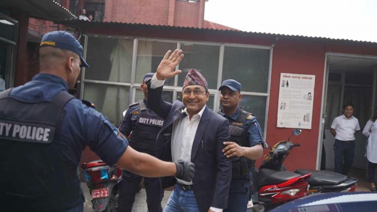 टोपबहादुर  पक्राउबारे संसदलाई जानकारी