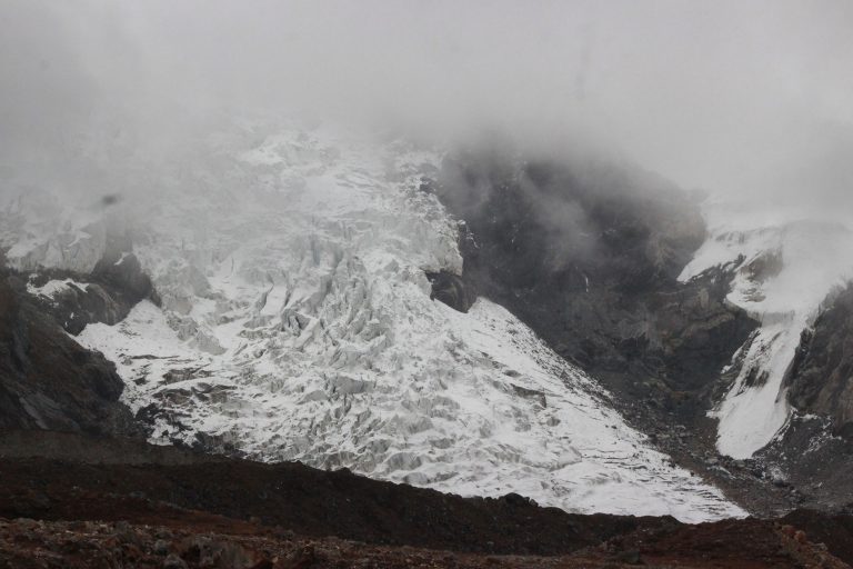 मुगुमा हिमपहिरो, यार्सा टिप्न हिँडेका तीनजना बेपत्ता