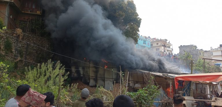 अर्घाखाँची आगलागीमा घाइते तीन जनाको मृत्यु