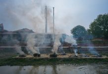 शवको हड्डी निकालेर बेचबिखन गरेको घटनामा दुई जना पक्राउ