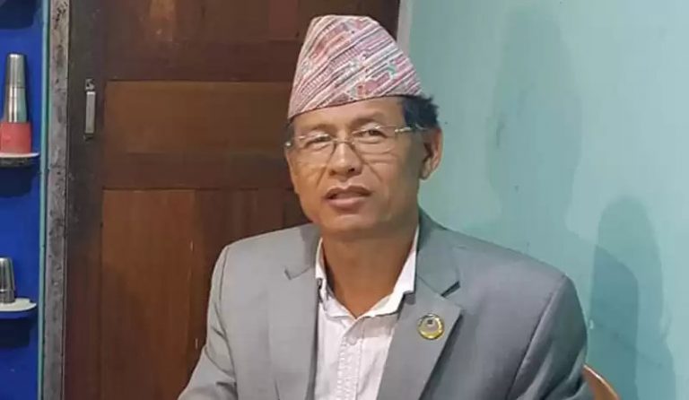 कानूनमन्त्री गुरुङको कटाक्ष-‘सत्ताको लागि एमाले भोकाउँदैमा सरकार ढल्दैन्’