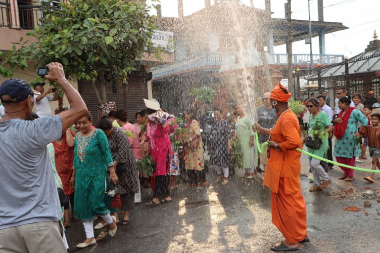 तापक्रम ४४ डिग्री सेल्सियस पुगेपछि गरियो ‘इन्द्र पूजा’