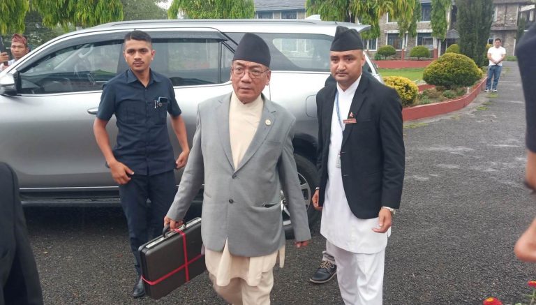 गण्डकी सरकारले ल्यायो ३१ अर्ब ४२ करोडको बजेट