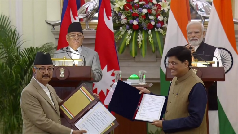नेपाल र भारतबीच ७ सम्झौतामा हस्ताक्षर, दुई जलविद्युत् आयोजना भारतलाई