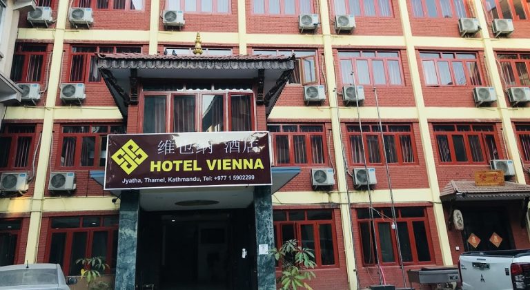 सुन तस्करी प्रकरण: ठमेलस्थित होटल भियनामा छापा, एक जना पक्राउ