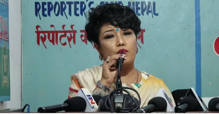 वन्दना कर्णले व्युटिसियन पेसामाथि आँच आउने कार्य गरेको भन्दै संघको आपत्ति