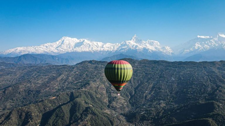मनसुनले रोकिएको ‘हट एयर बलुन’सेप्टेम्बरदेखि पुनःसुरु हुने, कति लाग्छ शुल्क ?