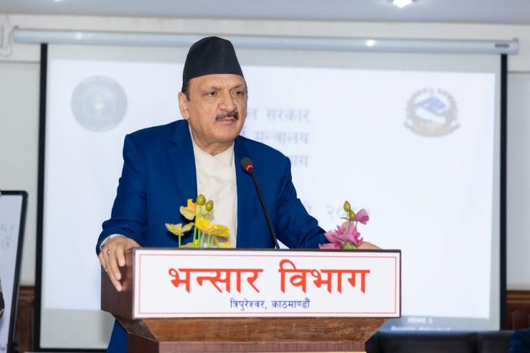 ‘भन्सार कर्मचारीको सोचमा परिवर्तन आउन जरुरी’- अर्थमन्त्री