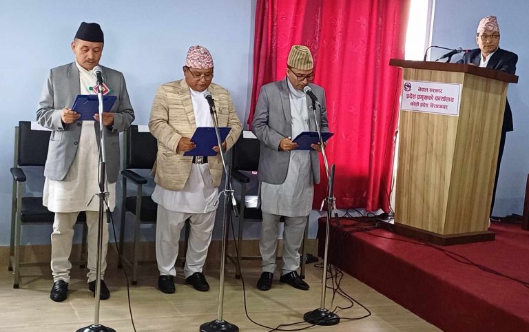 सभामुख छोडेका बाबुरामलाई मुख्यमन्त्रीपछिको बरियता मन्त्रीपद उपहार