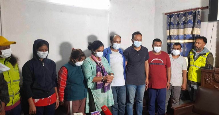 युवती प्रयोग गरी बंगलादेशका नागरिक बोलाएर काठमाडौंमा बन्धक, दुई नेपालीसहित ६ जना पक्राउ