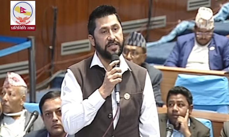 तीन दलका नेताको बार्गेनिङ सदन चल्ने बेला नै किन  ?