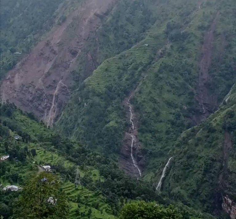 मनसुन अवधिमा बाढी, पहिरो र चट्याङबाट ७३ जनाको मृत्यु