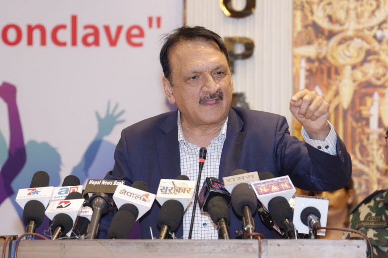 अर्थमन्त्री भन्छन् -‘देशमै अथाहा अवसर छ केही गरौ, देशबाहिर सुनको श्रीलंका छैन’