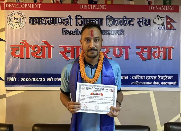 पारस खड्का काठमाडौं जिल्ला क्रिकेट संघको सदस्यमा निर्वाचित
