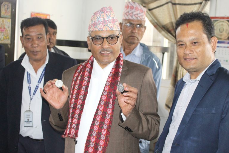राष्ट्रिय जनावर गाईको चित्र अंकित ‘मेडालियन सिक्का’ सार्वजनिक