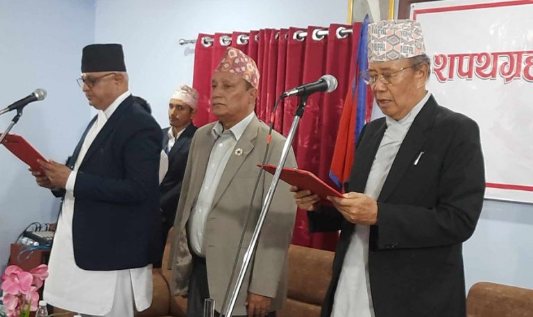 परमादेशबाट सत्तामा फर्किएका मुख्यमन्त्री कार्कीलाई बहुमतको सकस