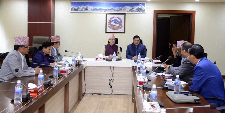 कार्यवाहक प्रधानमन्त्रीको निर्देशन-‘शिक्षकसँगको वार्ता आजै टुंगोमा पुर्‍याउनू’