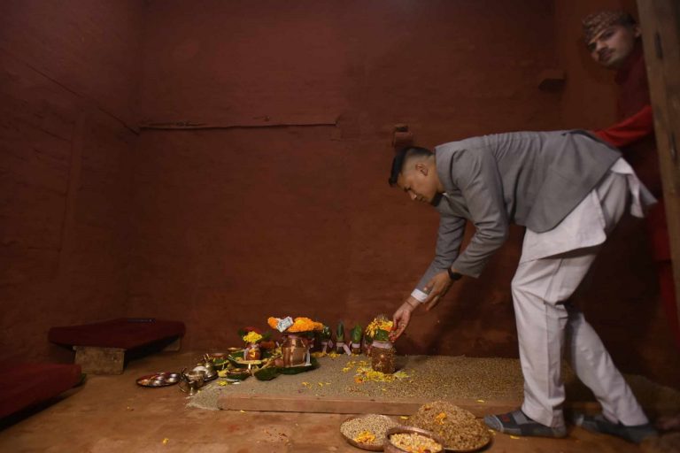सुरु भयो बडा दशैं, आज घटस्थापना