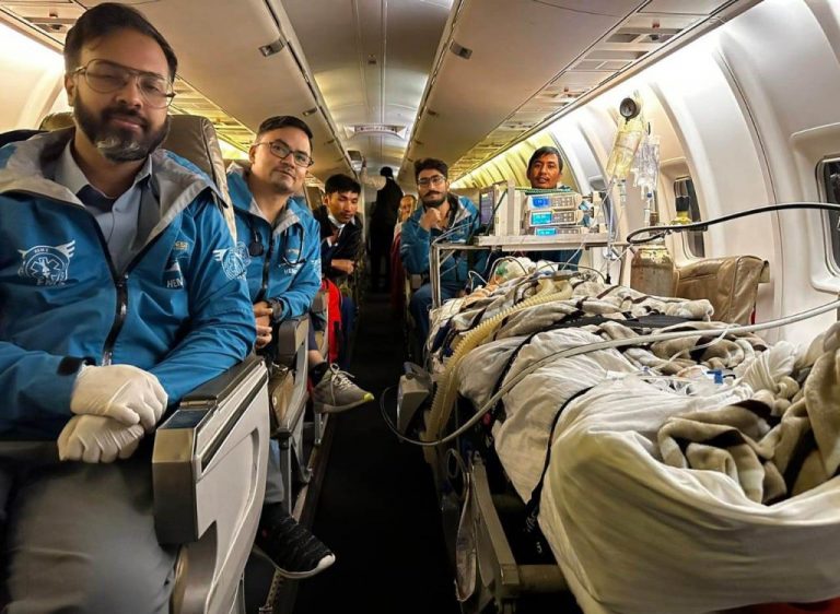 हेलिकप्टर दुर्घटनाका घाइते पाइलट सेढाईंलाई ‘मेडिकल स्कर्टिङ’मा भारतको लगियो