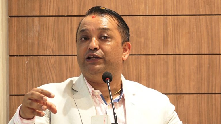 पूर्वविशिष्ट व्यक्तिको सुविधाका नामको वेथिति रोकौं : गगन