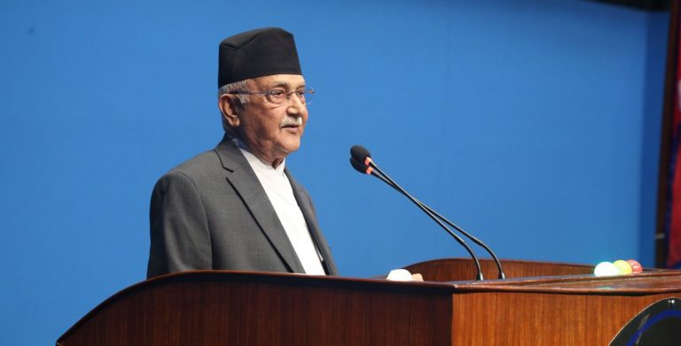 जनयुद्ध दिवसको बिदा फिर्ता नलिए प्रतिरोध गर्ने ओलीको चेतावनी