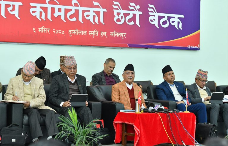 ओलीले भने-‘सुतिरहेका महिलालाई लखेटेर एमालेलाई बदनाम गराउने षड्यन्त्र’