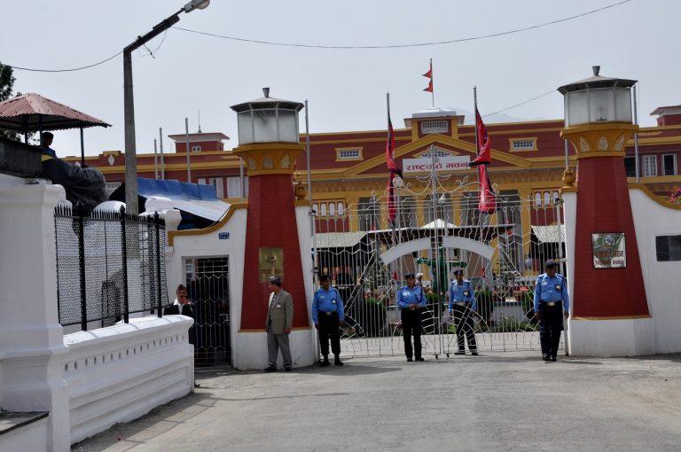 राष्ट्रपति र प्रधानमन्त्री निवास वरपर निषेधाज्ञा, ५ जनाभन्दा बढी भेला हुन नपाइने