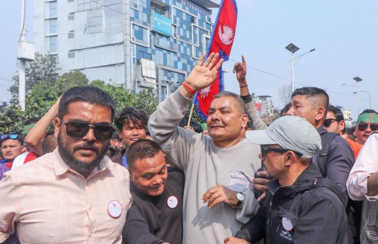 दुर्गा प्रसाईंलाई प्रहरीले पेप्सिकोलाबाट फर्कायो, काठमाडौं पस्न रोक