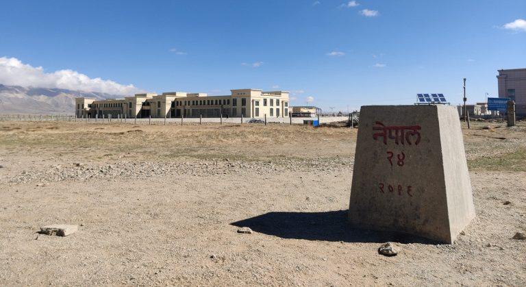 लामो समयदेखि बन्द रहेको कोरला नाका सञ्चालन,एक हजार सर्वसाधारणलाई अनुमतिपत्र वितरण