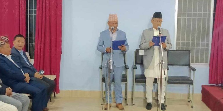 तीन सातामै फेरियो कोशीको समीकरण, दबाब थेग्न नसकेपछि माओवादी र एसका मन्त्रीको शपथ