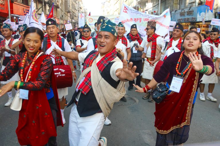 काठमाडौंमा ‘तमु ल्होसार’ को रमझम (फोटोफिचर)