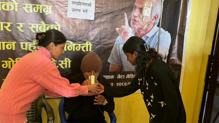 डा.गोविन्द केसीले तोडे अनशन, उपचारका लागि अस्पताल भर्ना