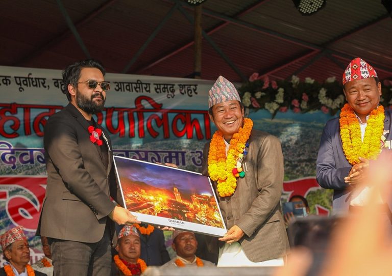 हर्कको तारिफ गर्दै बालेनले भने-‘श्रम संस्कृति सांसदले उहाँबाट सिक्नपर्छ’
