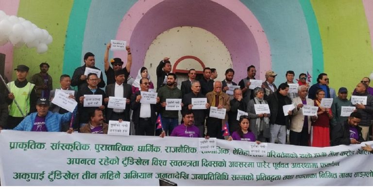 खुलामञ्चलाई खुल्लै राख्न बाबुराम भट्टराई र रवि लामिछाने एकै ठाउँ