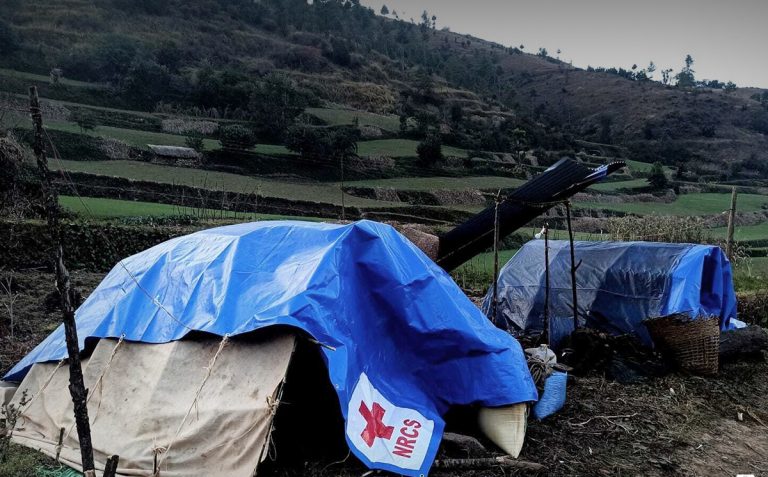 जाजरकोट भूकम्प : अझै त्रिपालमुनि रात काट्दै प्रभावित