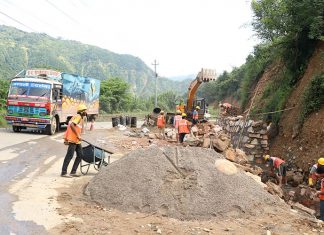 मलेखु-मुग्लिन सडकको विस्तारको काम सुस्त, १ वर्षमा ६ प्रतिशत मात्र प्रगति