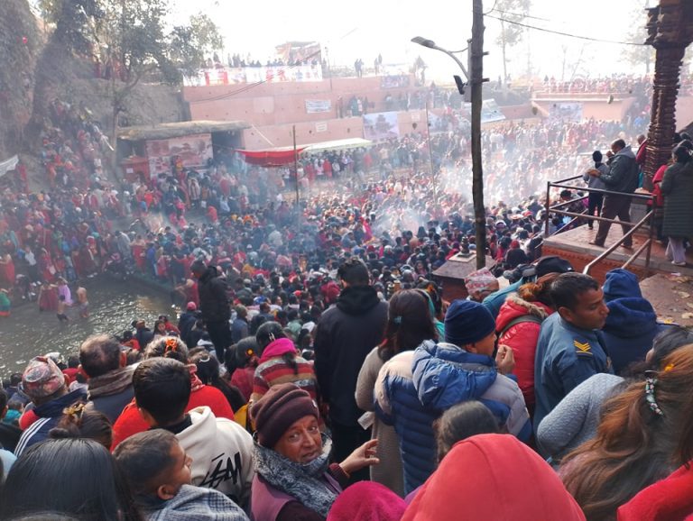 सालीनदी मेलामा भक्तजनको घुइँचो