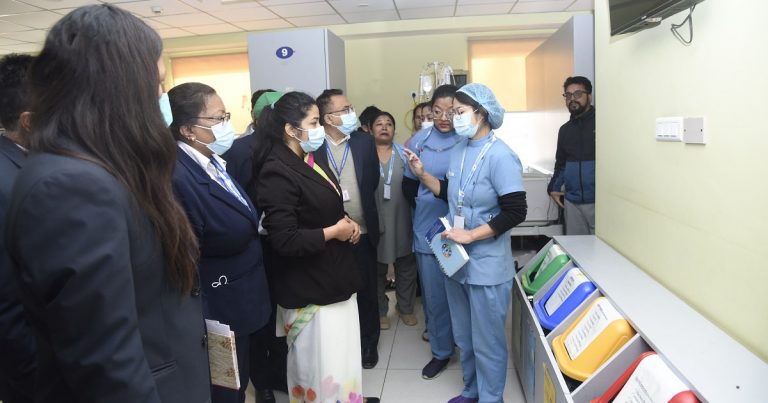 काठमाडौं महानगरले कान्ति बाल अस्पतालको फोहोर नउठाउने